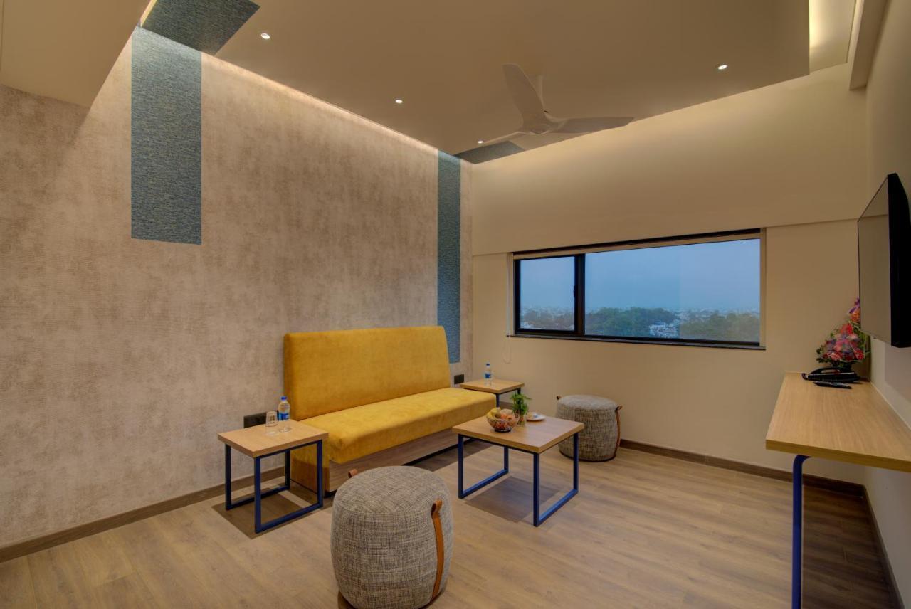7 Apple Hotel 纳西克 外观 照片