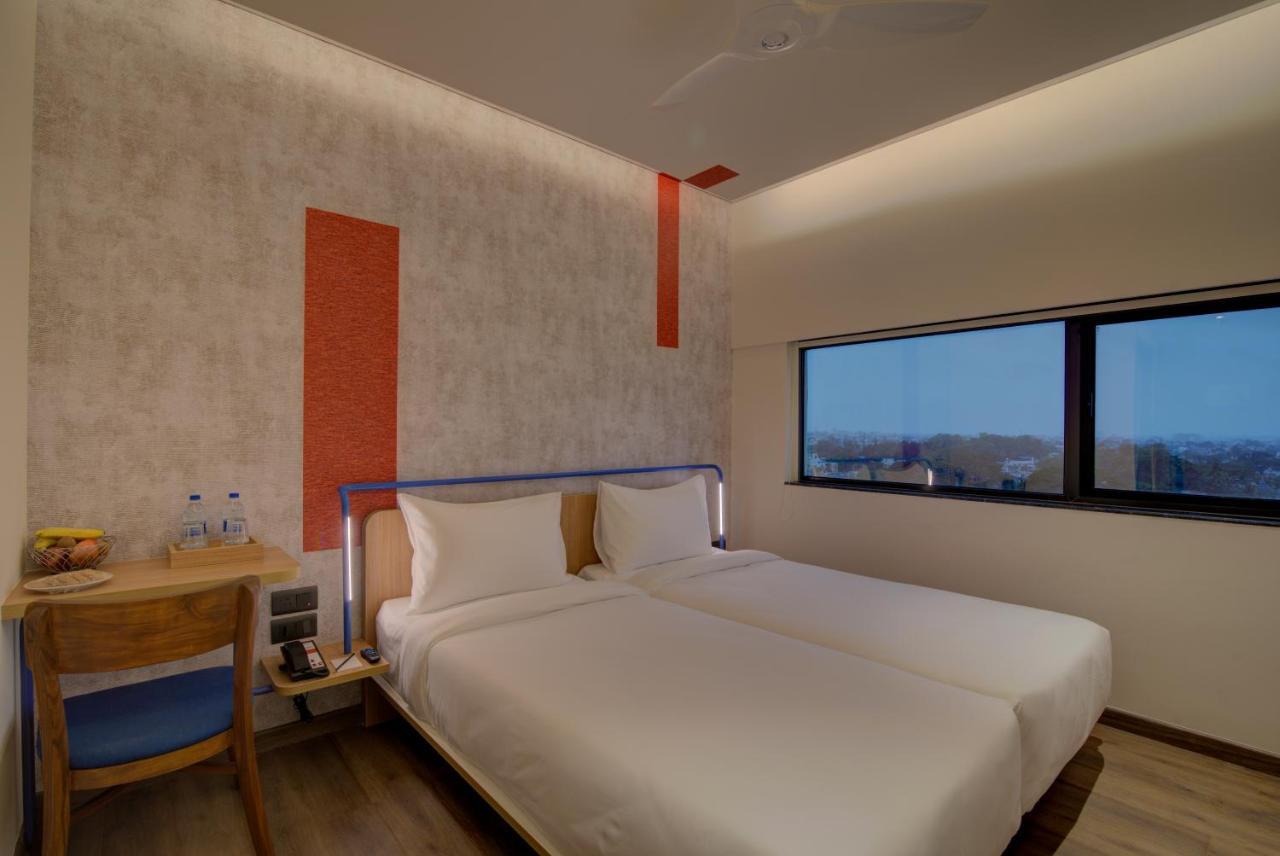 7 Apple Hotel 纳西克 外观 照片