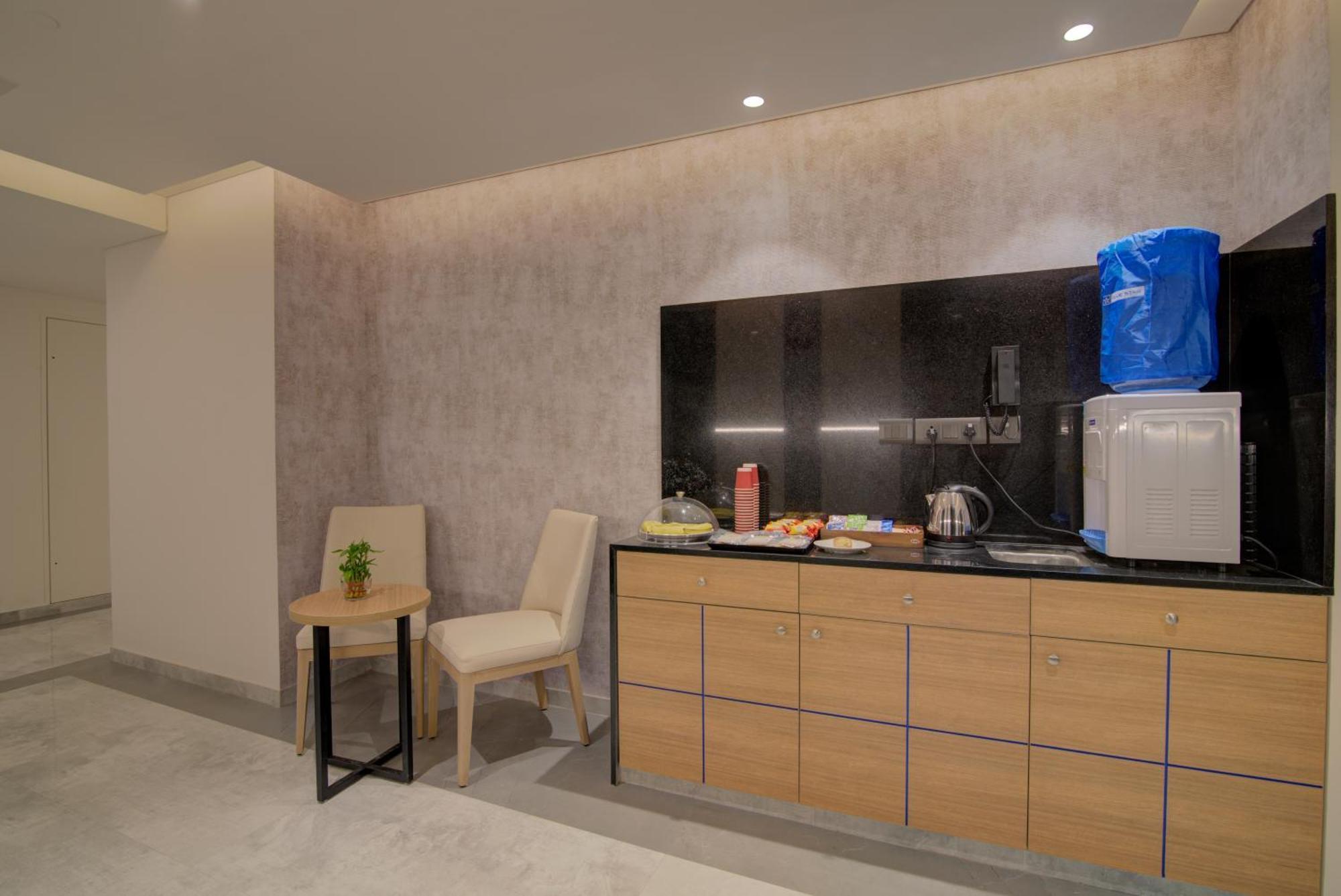 7 Apple Hotel 纳西克 外观 照片